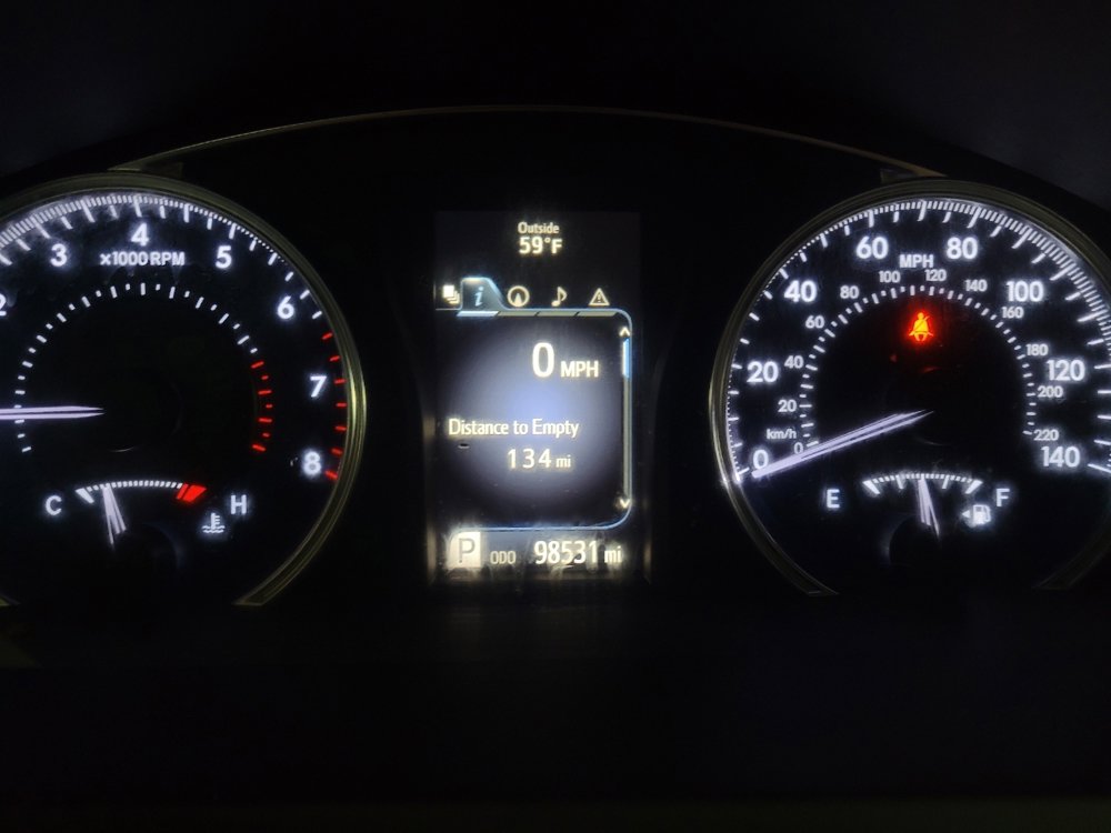 Used 2015 Toyota Camry XLE FWD image 23