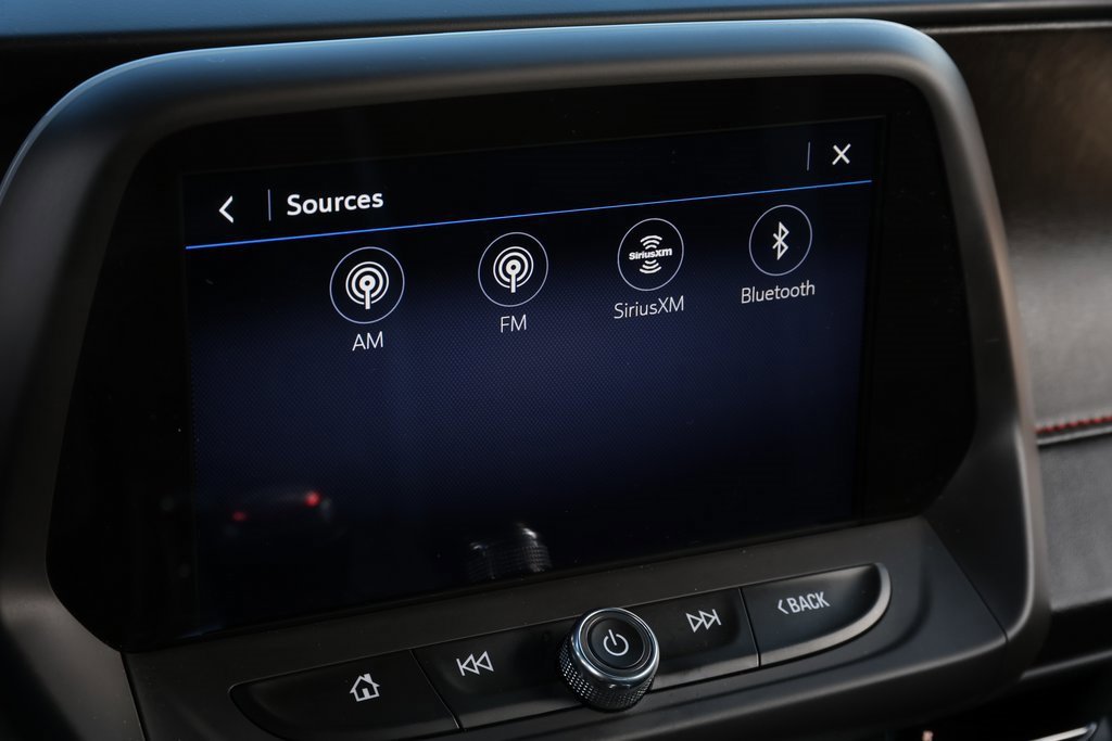 Used 2022 Chevrolet Camaro LT w/ Technology Package image 21