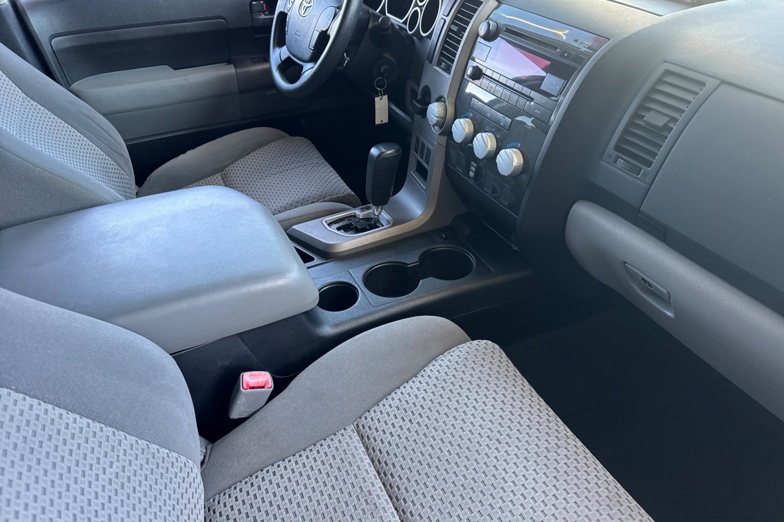 Used 2013 Toyota Tundra 2WD CrewMax w/ Tow Pkg image 30