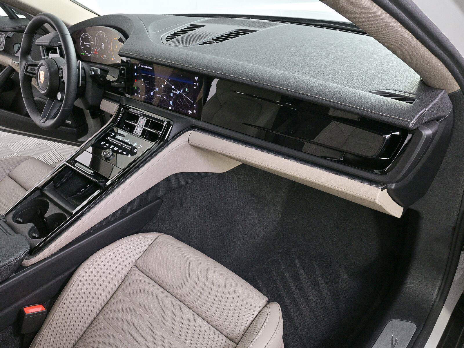 New 2026 Porsche Panamera image 22
