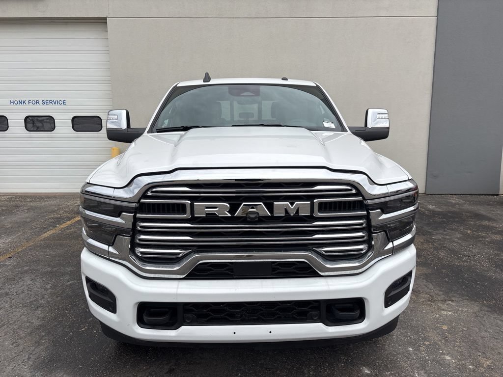 Used 2026 RAM 2500 Laramie AWD/4WD image 4