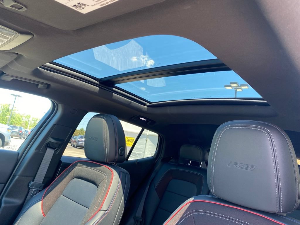 New 2025 Chevrolet Equinox EV RS FWD image 13