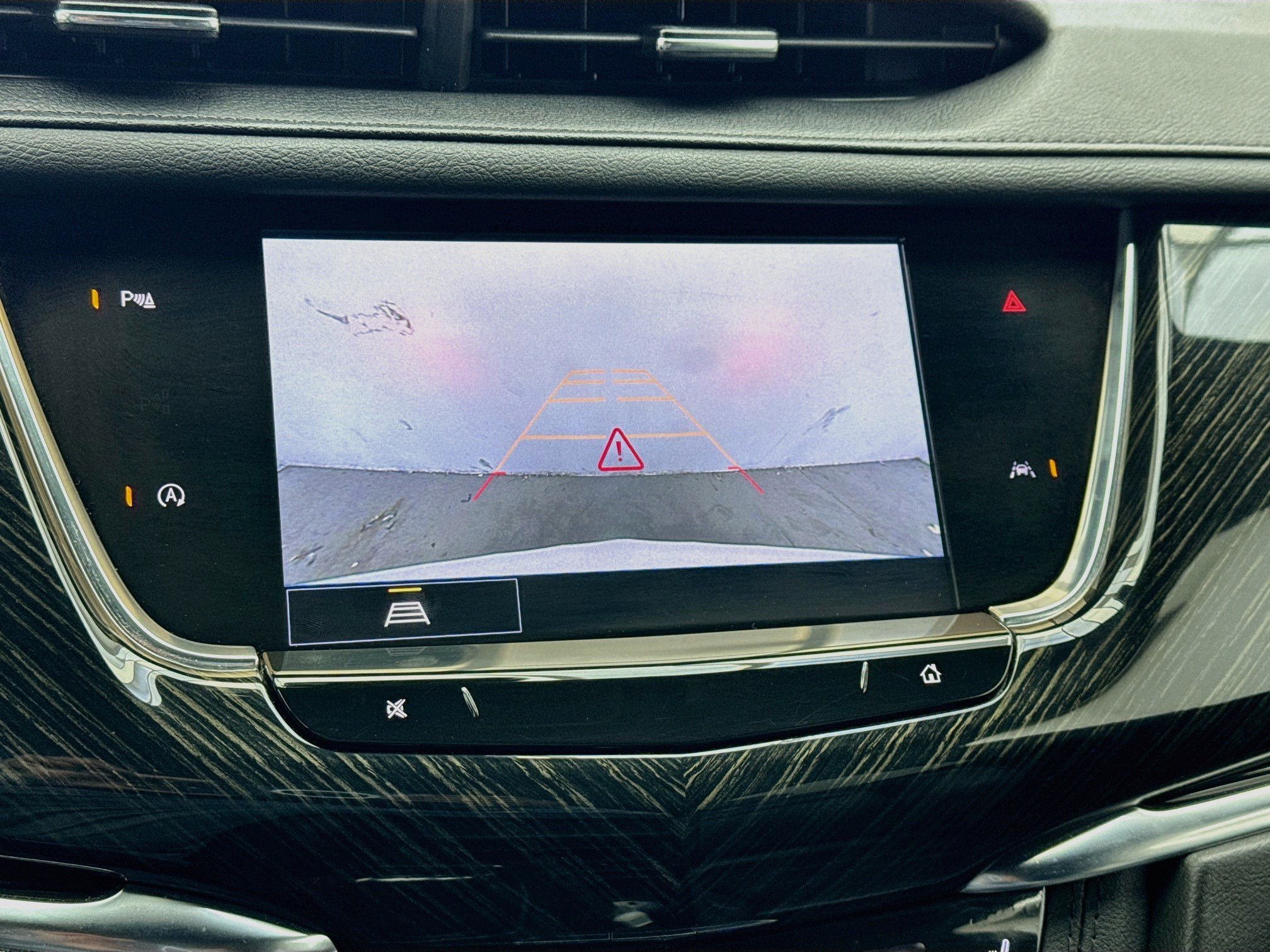 Used 2022 Cadillac XT6 Premium Luxury FWD image 10