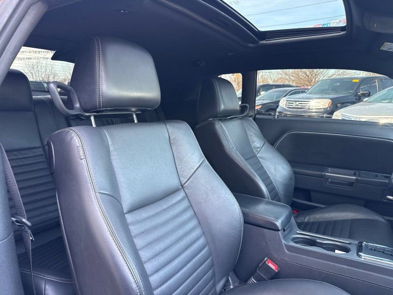 Used 2013 Dodge Challenger R/T image 17