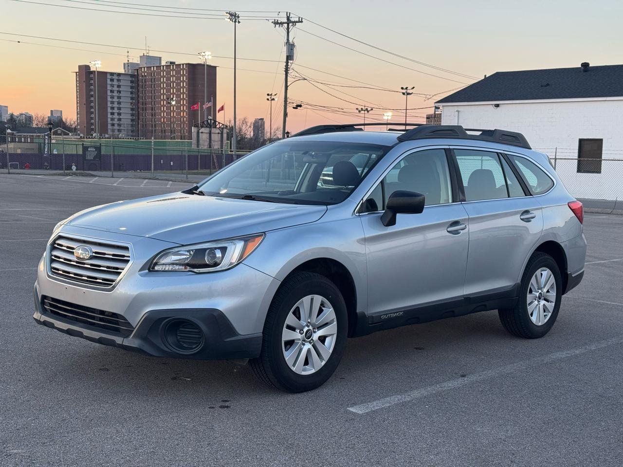 Used 2017 Subaru Outback 2.5i image 4
