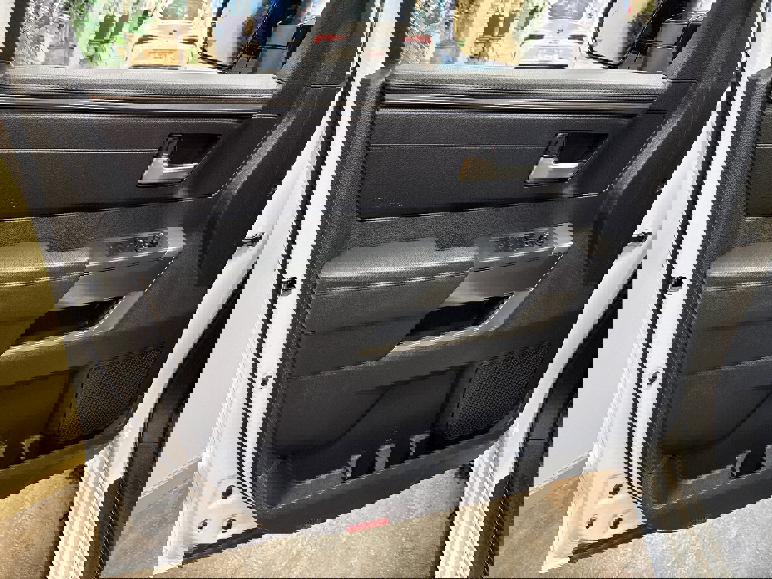 Used 2022 Toyota Tundra SR5 w/ SR5 Convenience Package image 36