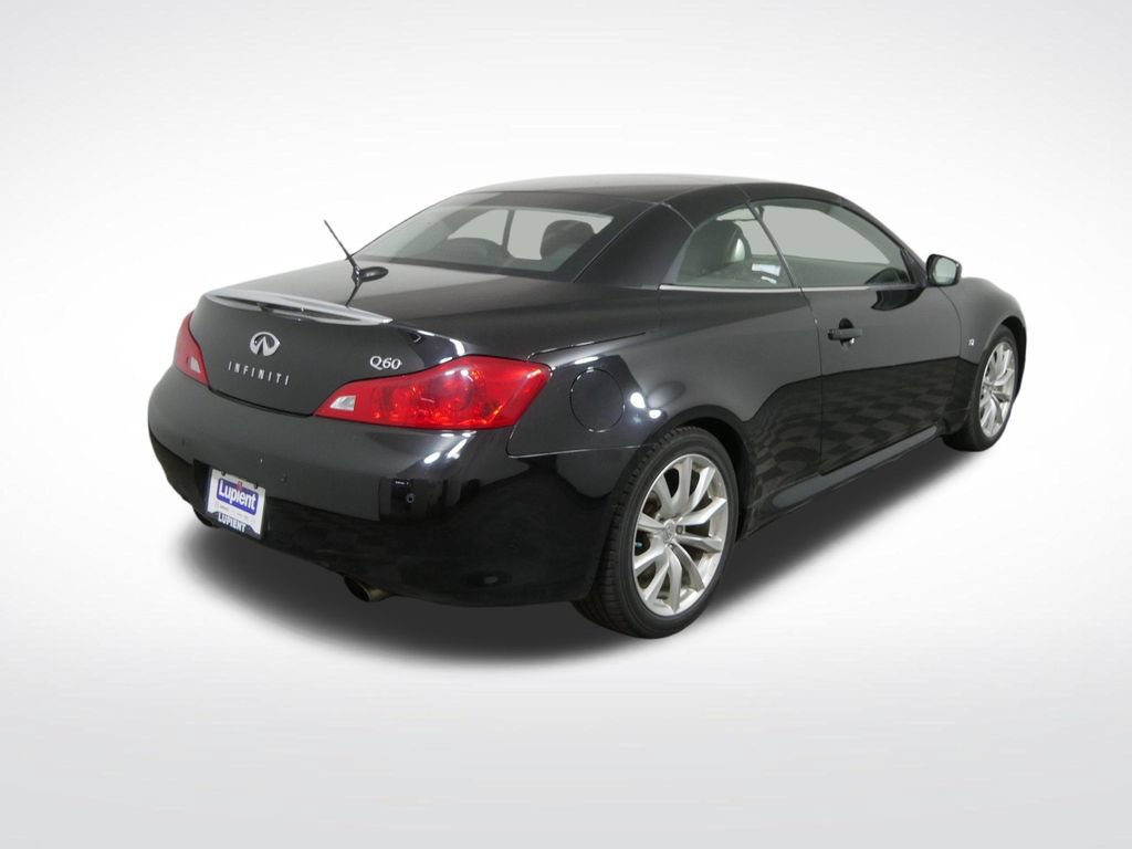 Used 2015 INFINITI Q60 Convertible w/ Premium Package RWD image 3