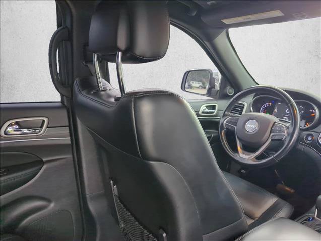 Used 2020 Jeep Grand Cherokee Limited AWD/4WD image 23