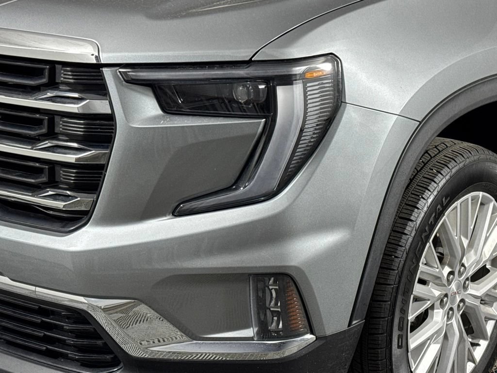 Certified 2026 GMC Acadia Elevation w/ Elevation Premium Package AWD/4WD image 2