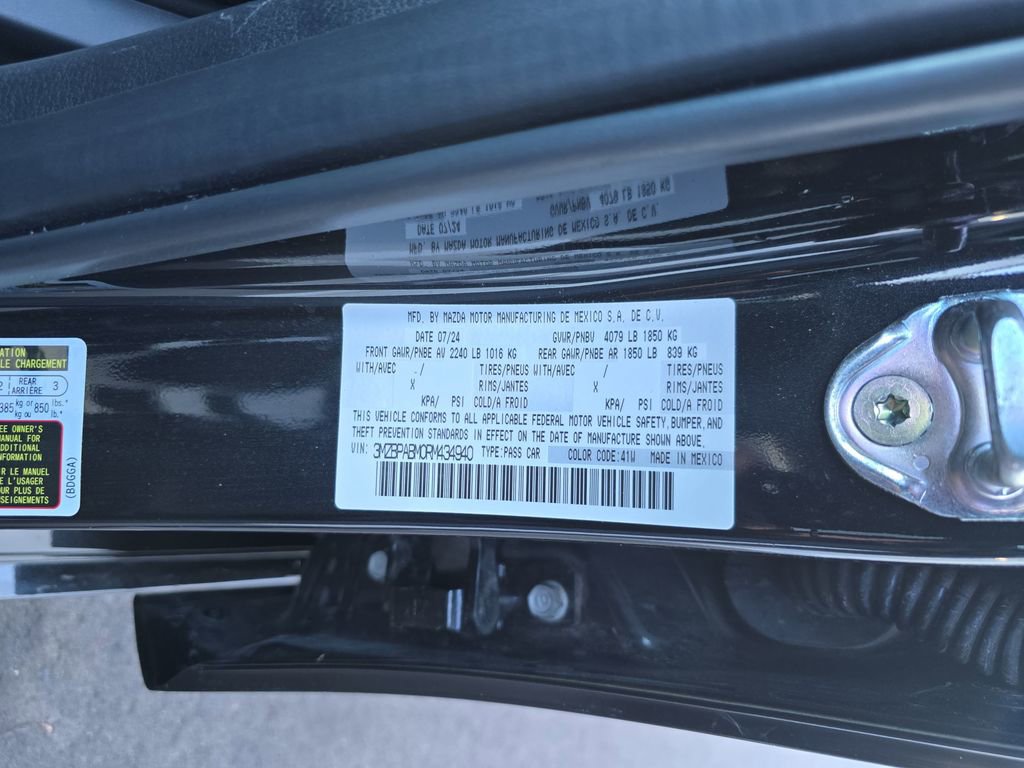 Used 2024 MAZDA MAZDA3 s image 25