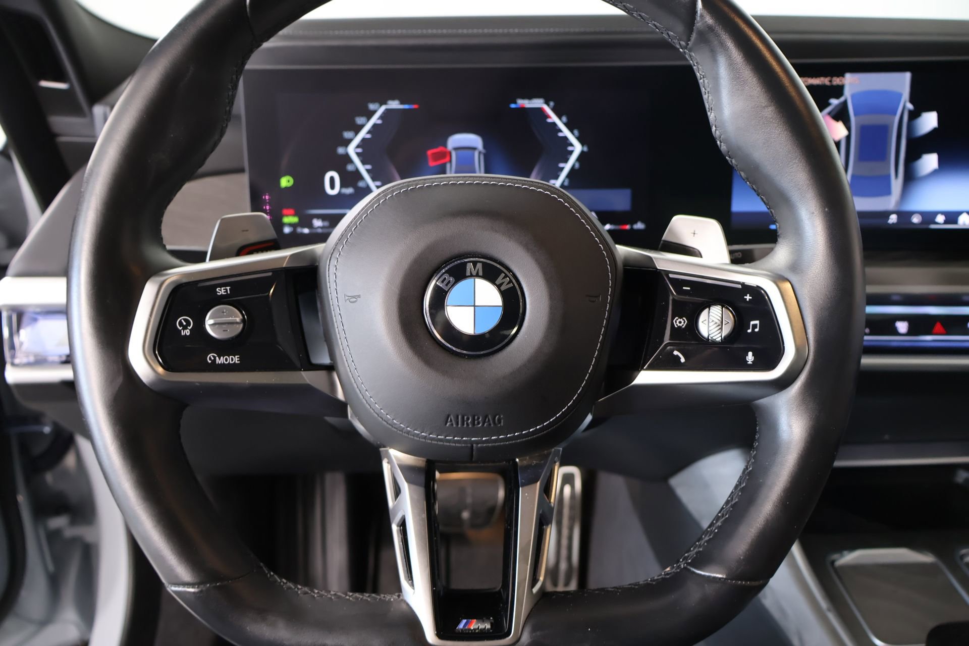Used 2025 BMW 760i xDrive w/ Executive Package AWD/4WD image 3
