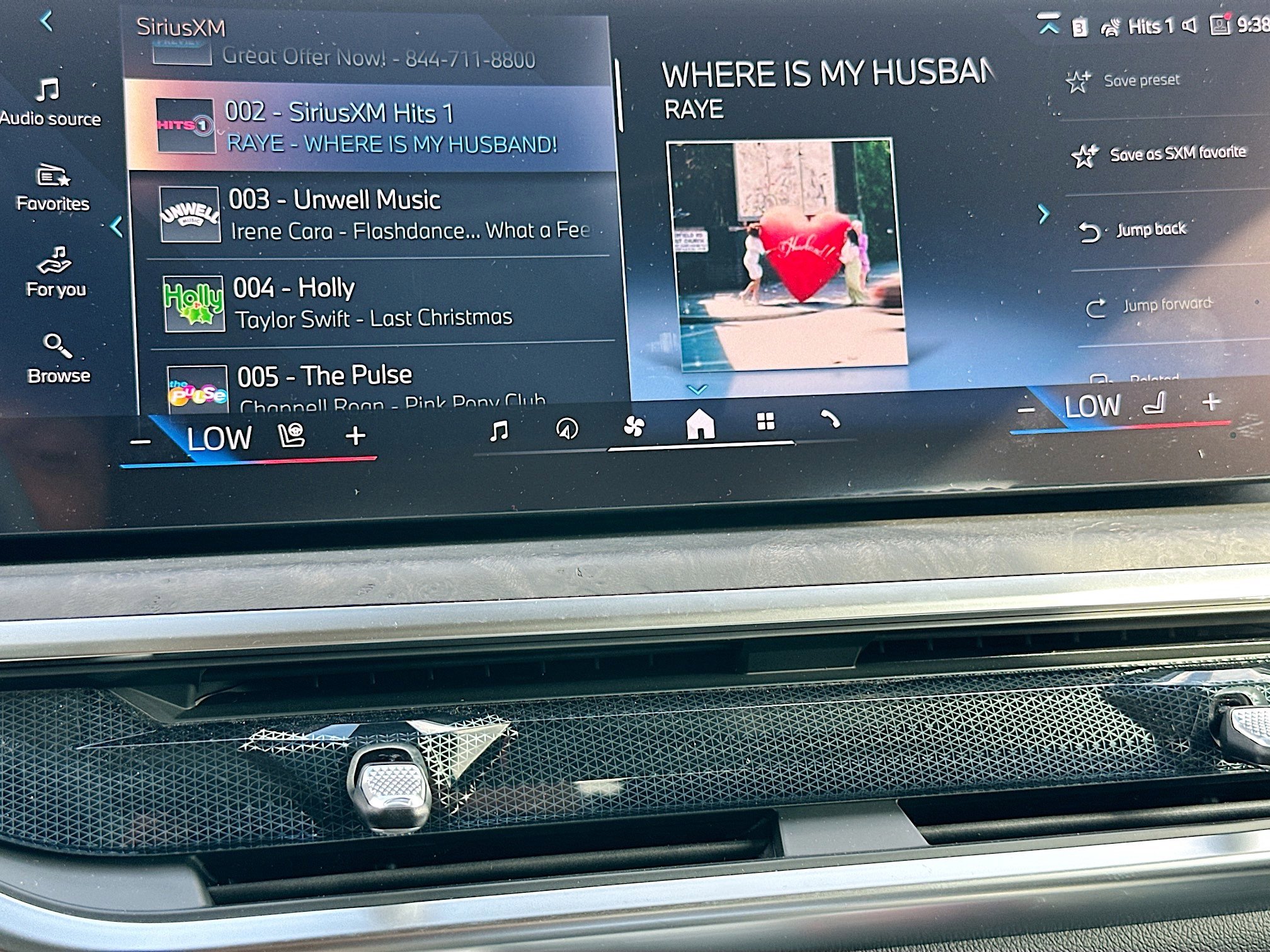 New 2026 BMW X7 xDrive40i w/ Premium Package image 12