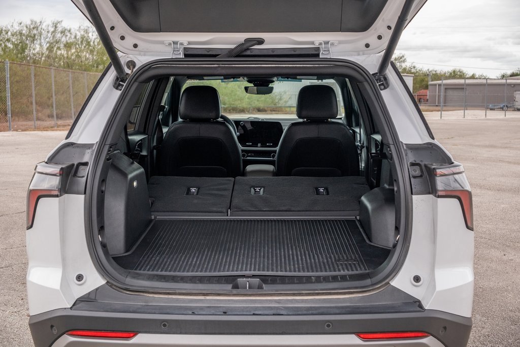 Used 2026 Chevrolet Equinox LT w/ Convenience Package II image 24