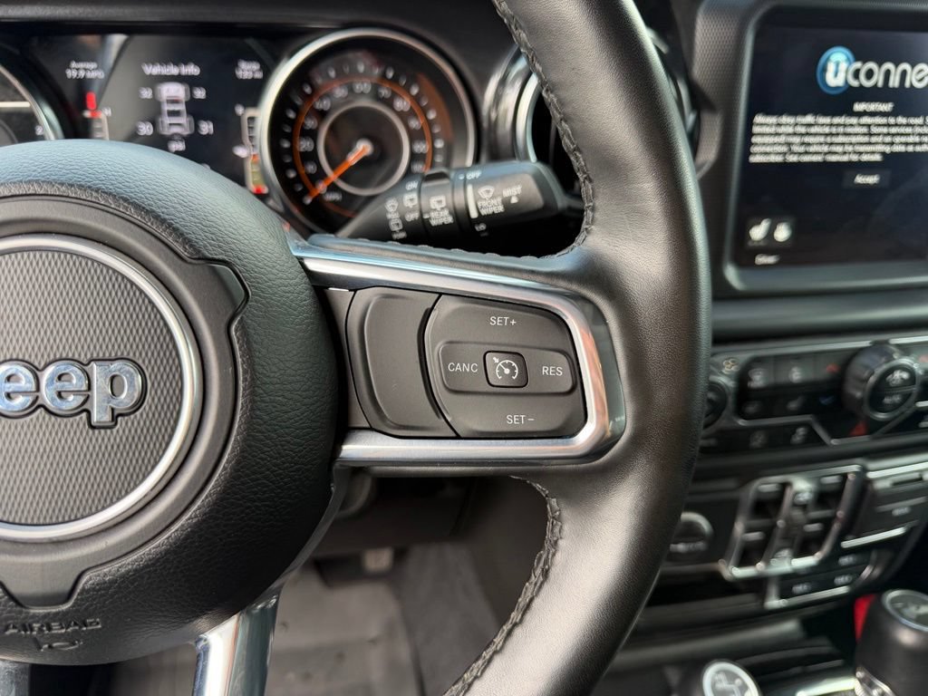 Used 2022 Jeep Wrangler Unlimited Sahara AWD/4WD image 19