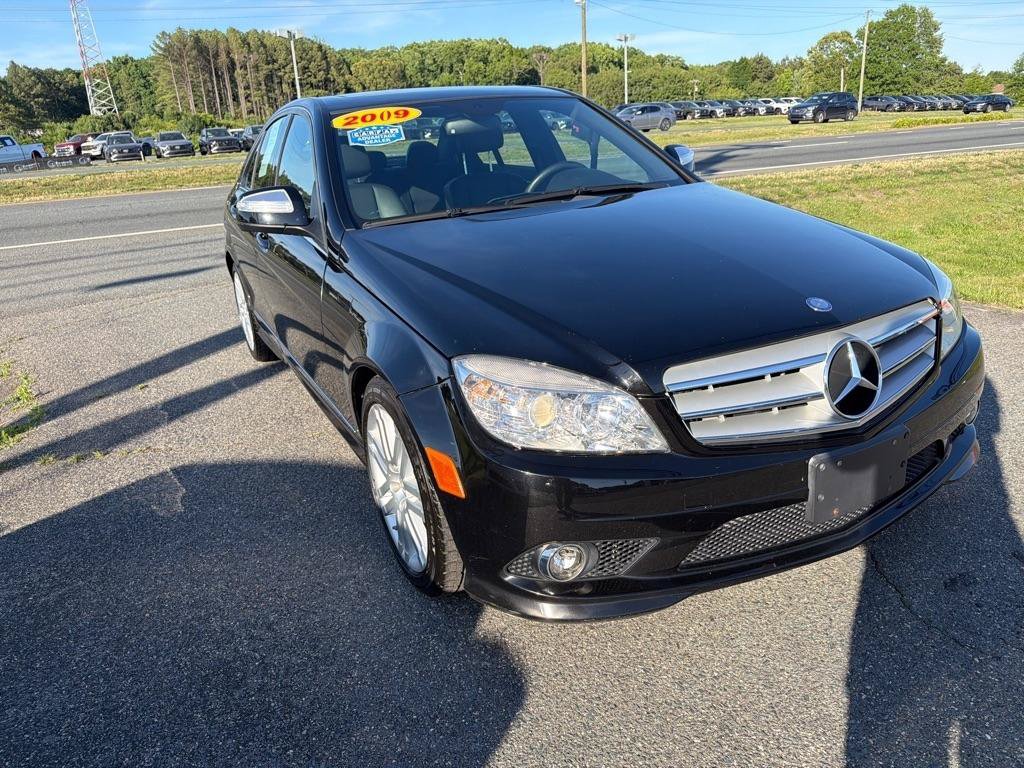 Used 2009 Mercedes-Benz C 300 4MATIC Sedan image 2