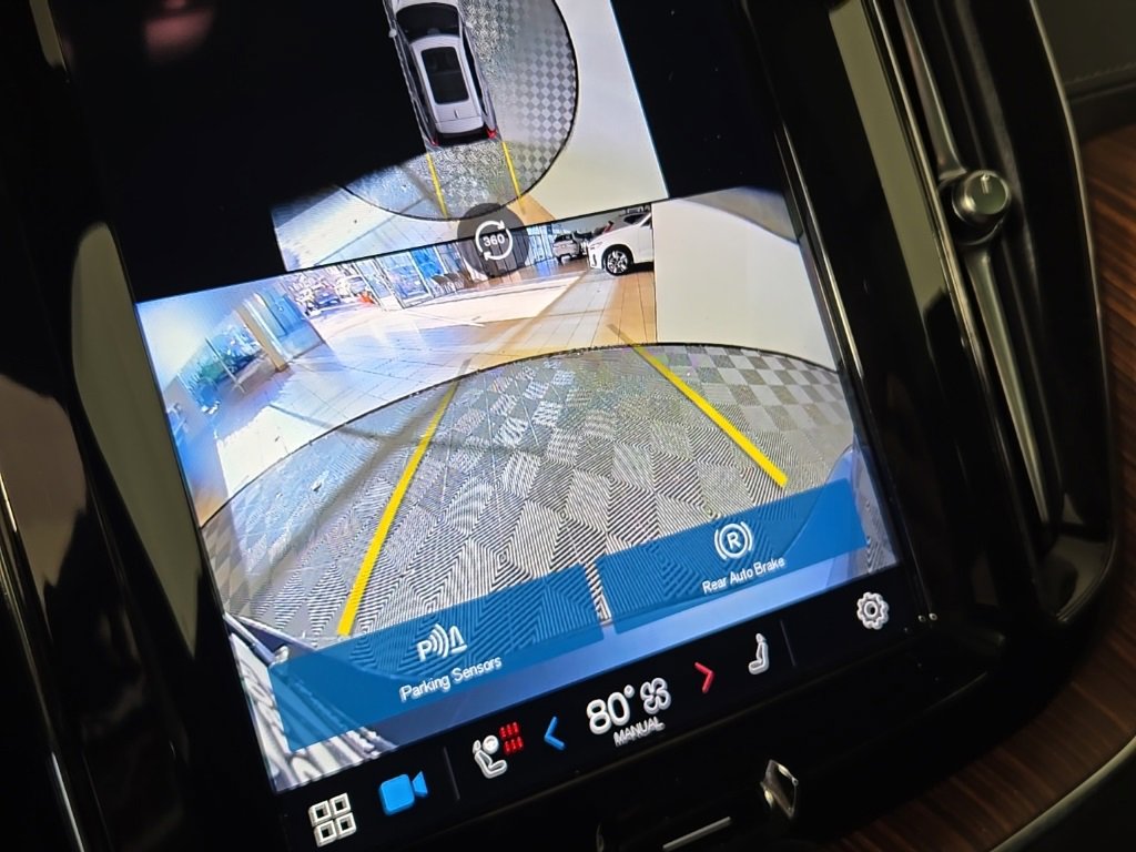 Certified 2024 Volvo XC60 T8 Ultimate image 30