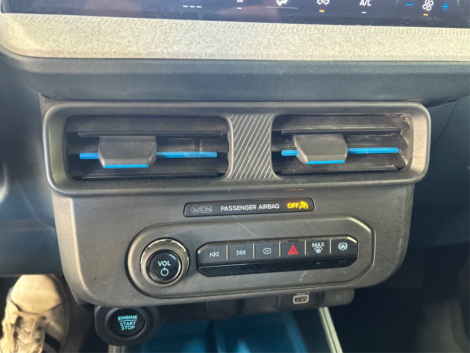 Used 2025 Ford Maverick XLT w/ Equipment Group 302A image 26