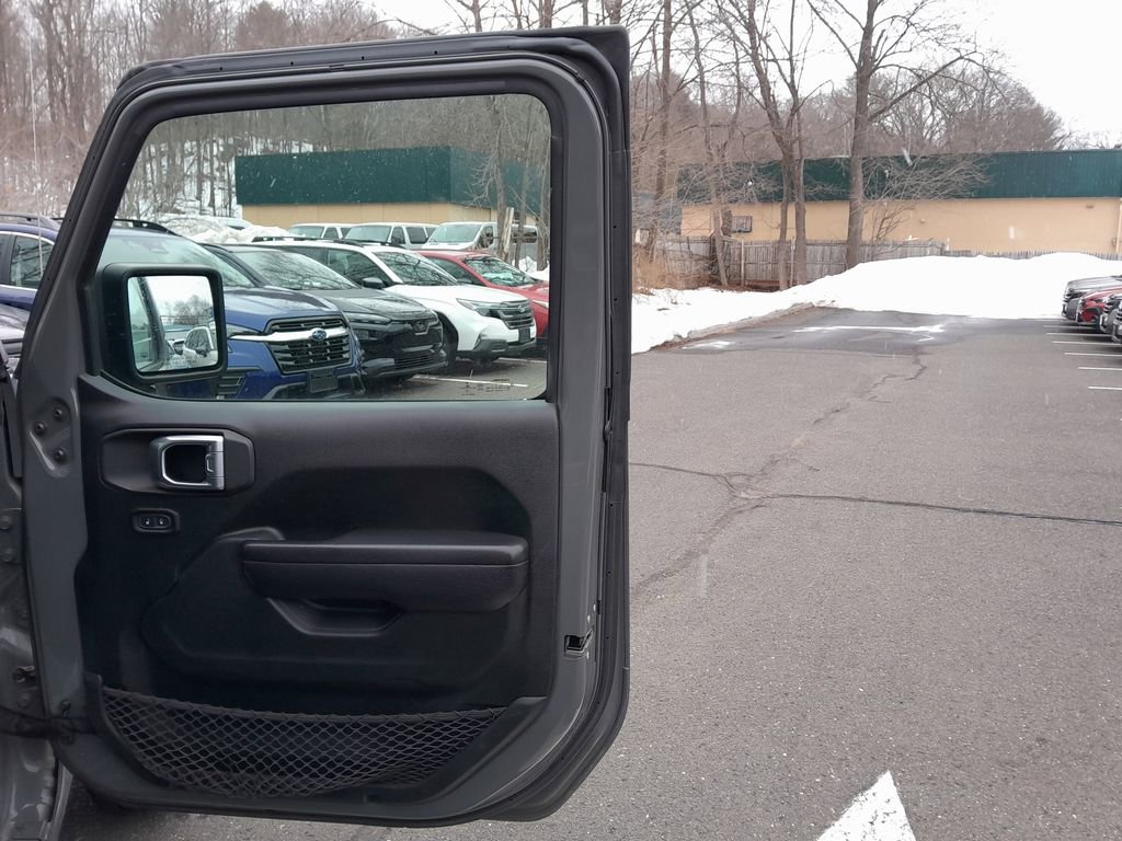 Used 2020 Jeep Wrangler Sport image 33