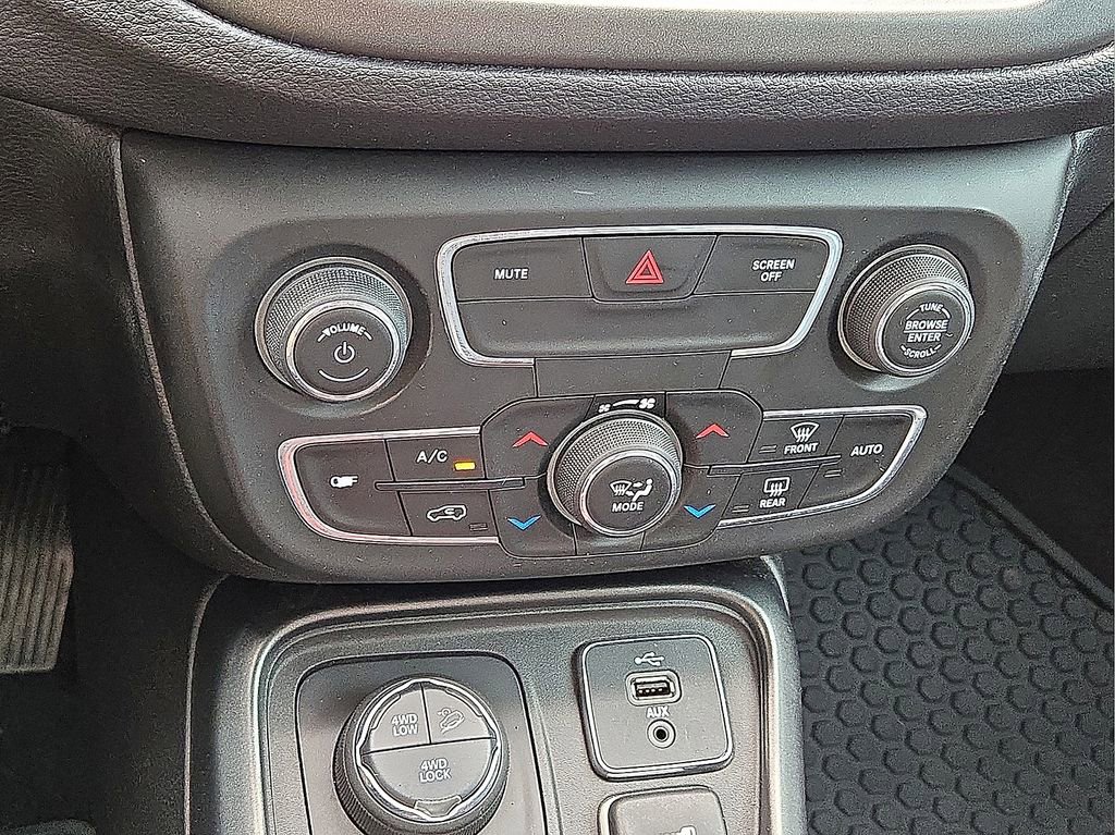 Used 2017 Jeep Compass Trailhawk w/ Leather Interior Group image 29