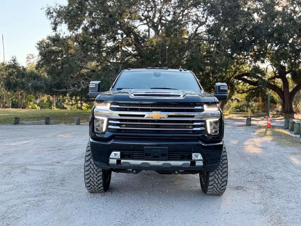 Used 2023 Chevrolet Silverado 2500 High Country w/ Safety Package II image 56