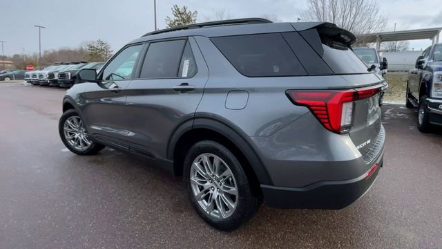 New 2026 Ford Explorer Active w/ Active Comfort Package image 4