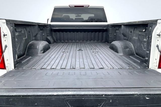 Used 2023 Chevrolet Silverado 2500 Custom w/ Custom Value Package image 8