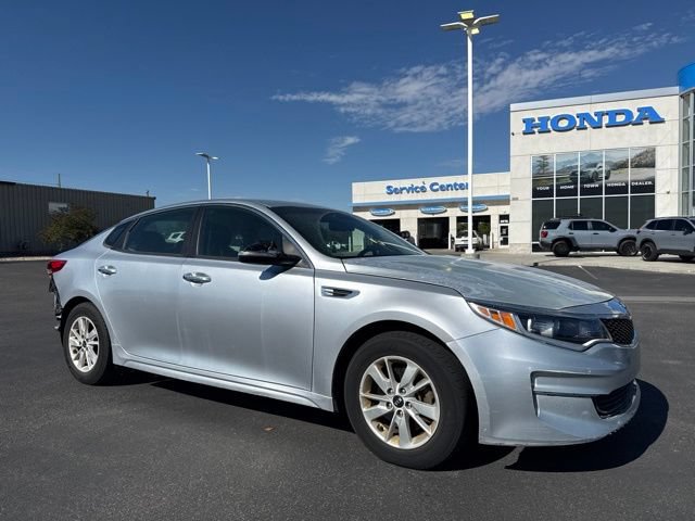 Used 2018 Kia Optima LX FWD image 1
