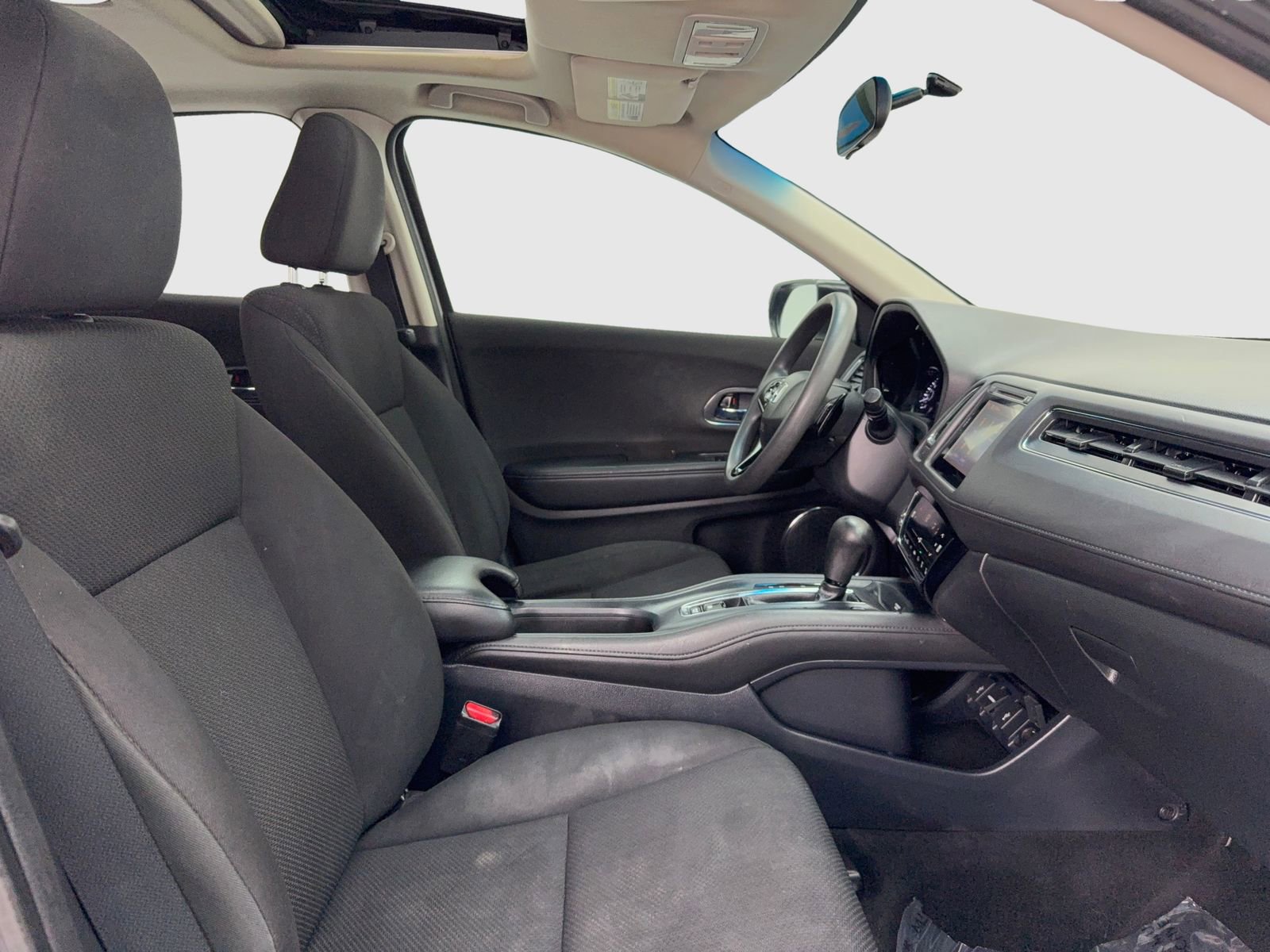 Used 2018 Honda HR-V EX image 38