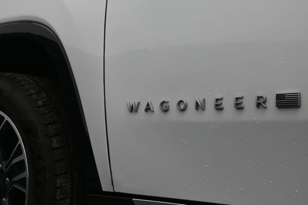 Used 2024 Jeep Wagoneer Series II w/ Flexible Seating Group RWD image 13