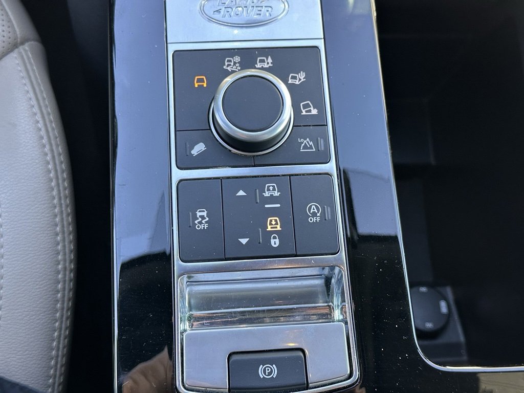 Used 2019 Land Rover Discovery HSE image 31