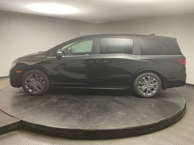 New 2026 Honda Odyssey Touring image 4
