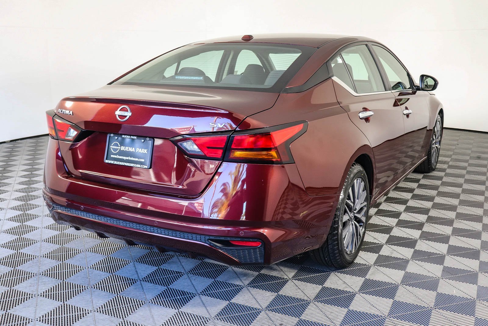 Used 2023 Nissan Altima 2.5 SV image 8