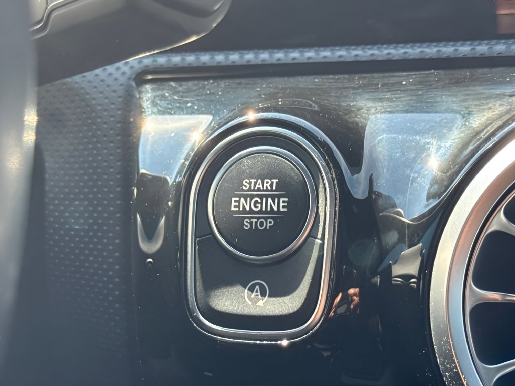 Used 2021 Mercedes-Benz A 220 4MATIC image 15