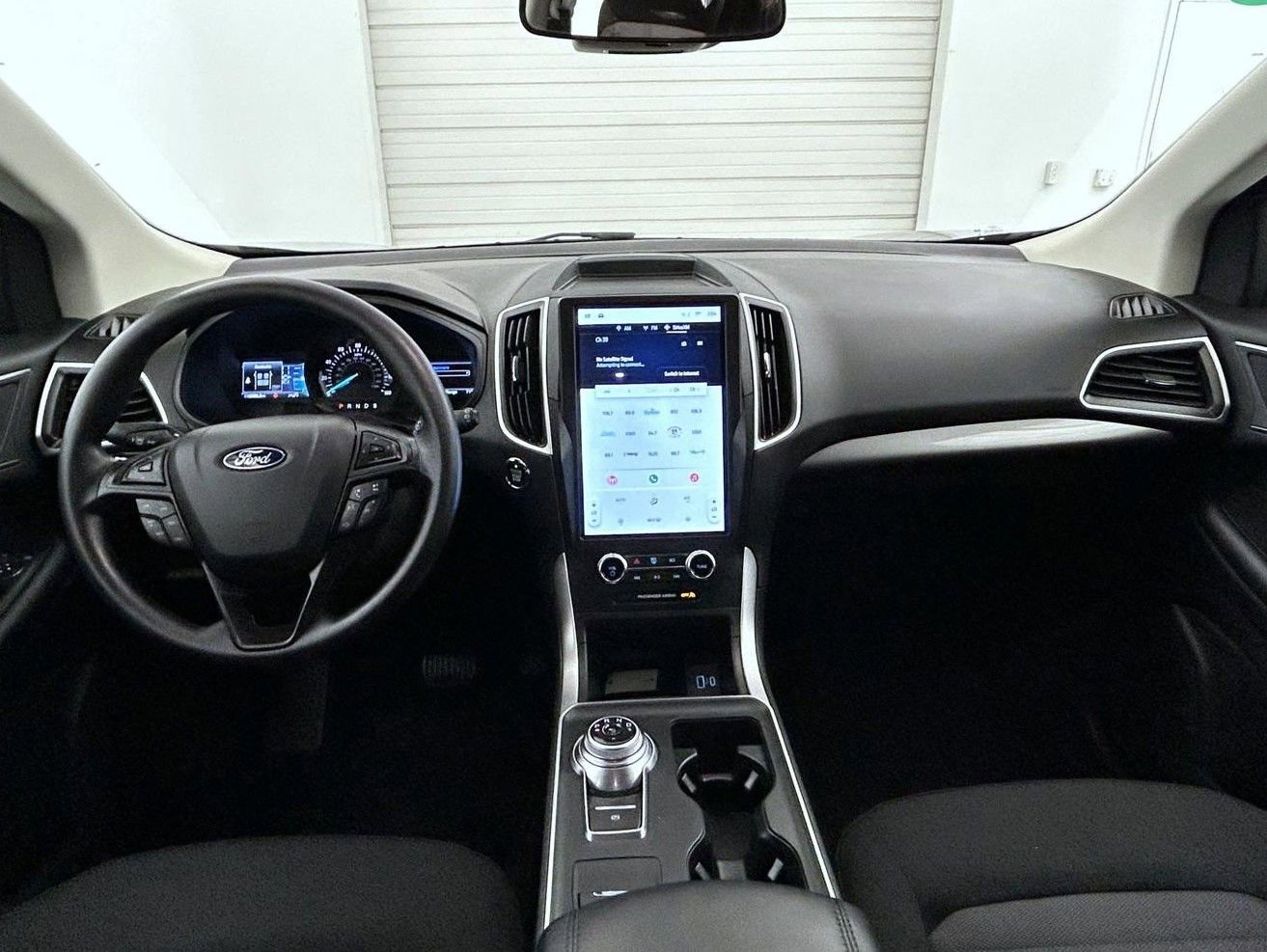 Used 2024 Ford Edge SE w/ Black Appearance Package AWD/4WD image 13