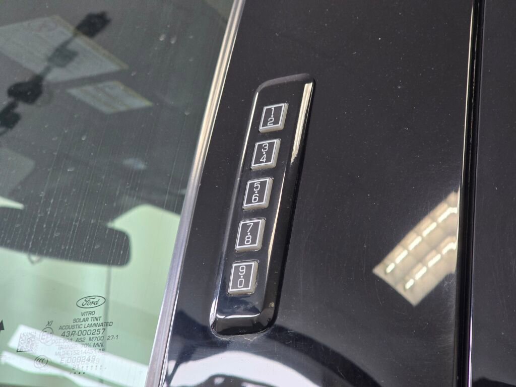 Used 2022 Ford F350 Platinum image 36