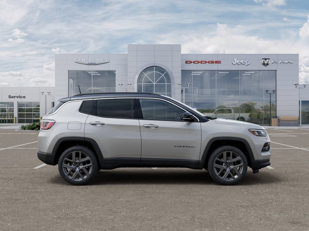 Used 2026 Jeep Compass Limited AWD/4WD image 21