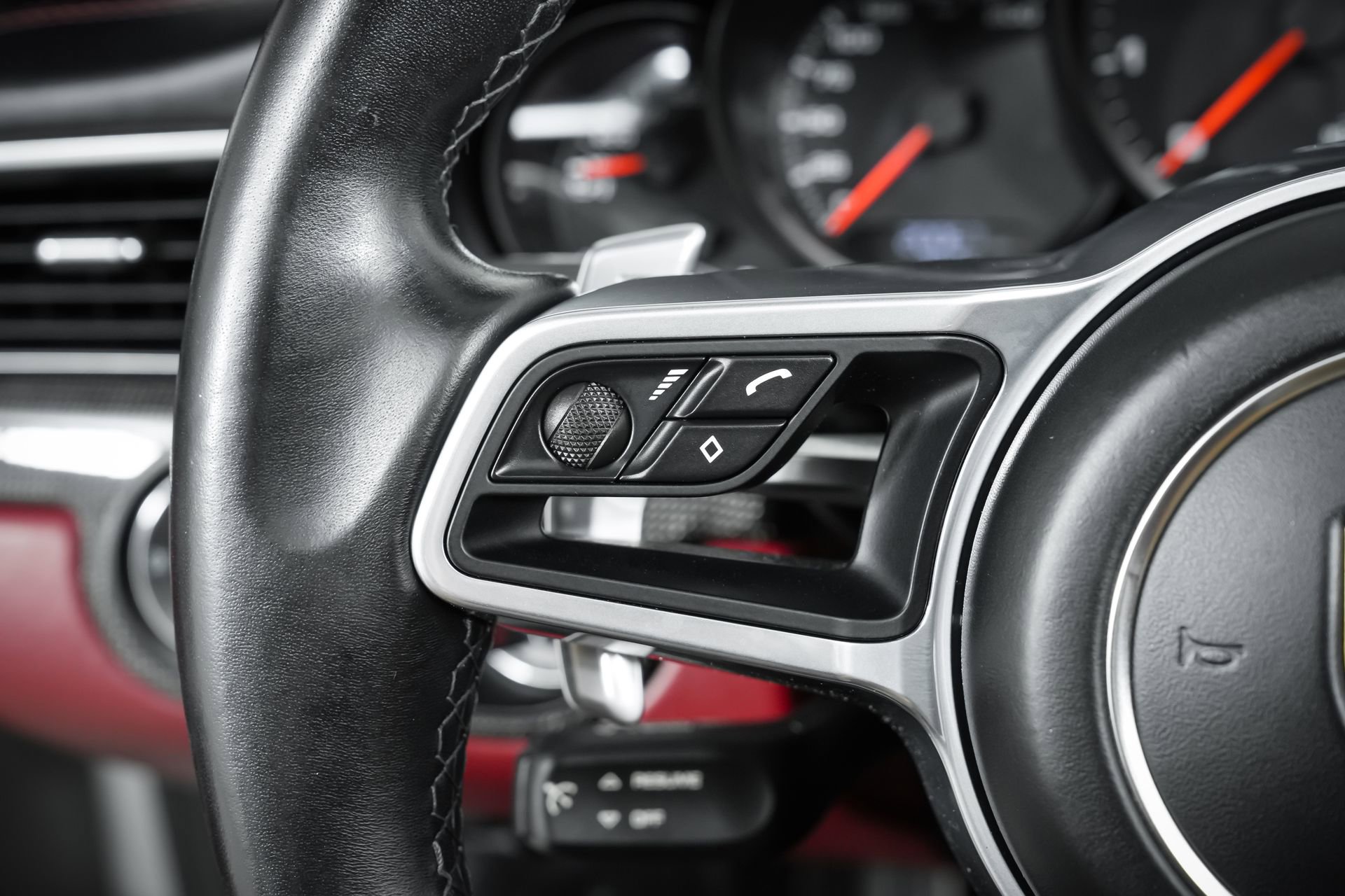 Used 2018 Porsche 911 Targa 4 GTS image 74