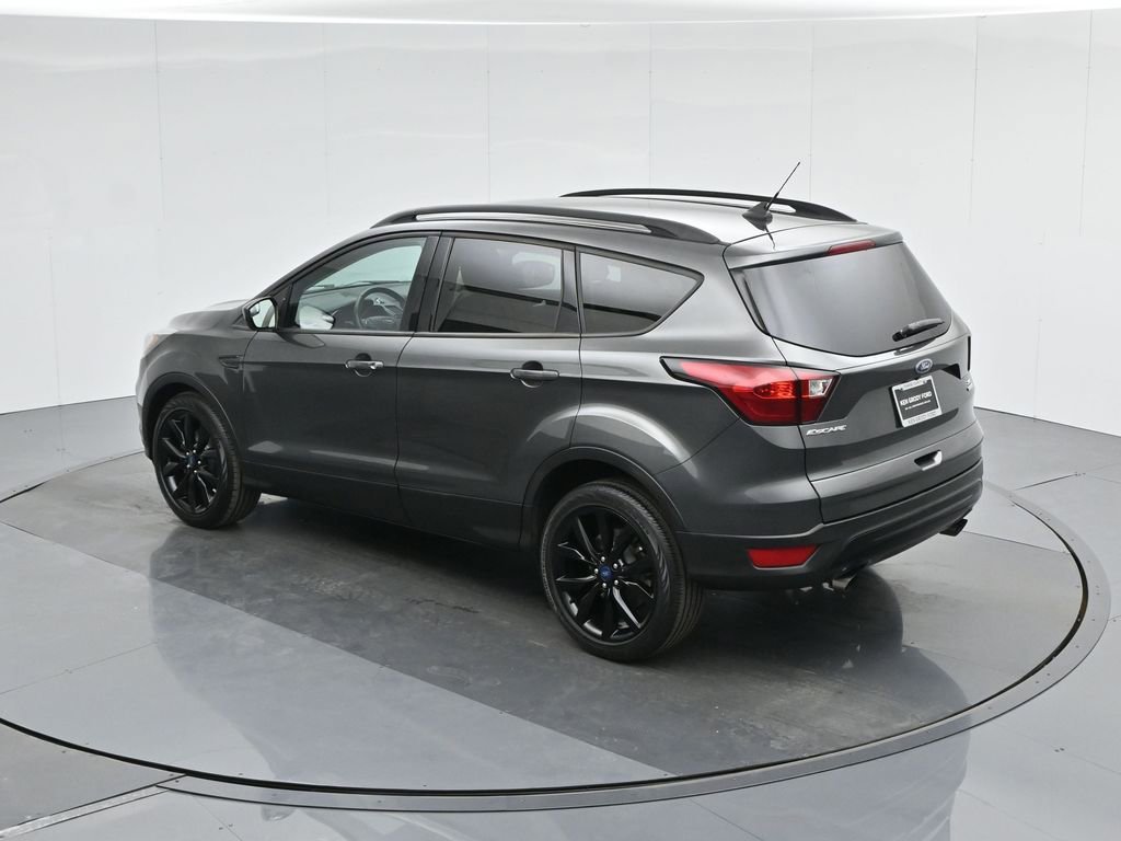Used 2019 Ford Escape SE image 45