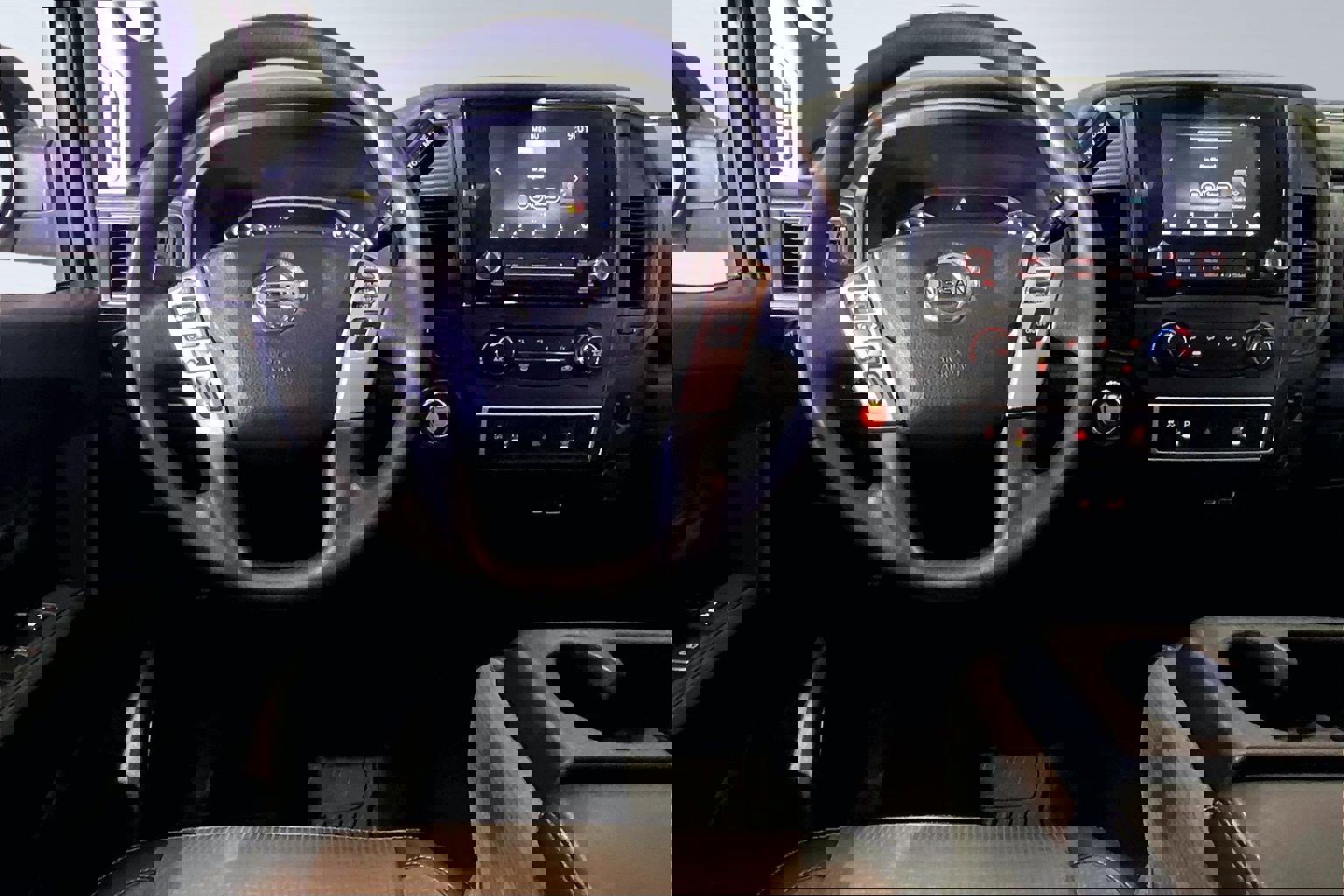 Used 2021 Nissan Titan S w/ S Utility Package image 9