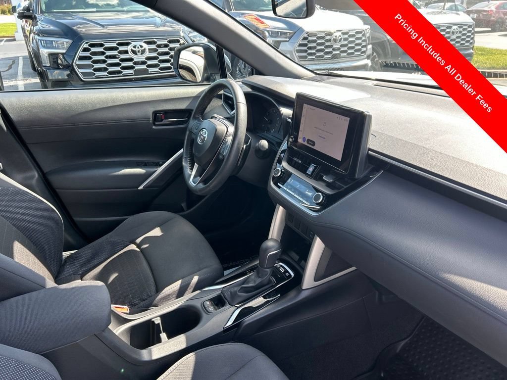 Used 2024 Toyota Corolla Cross AWD Hybrid w/ Moonroof Package image 22