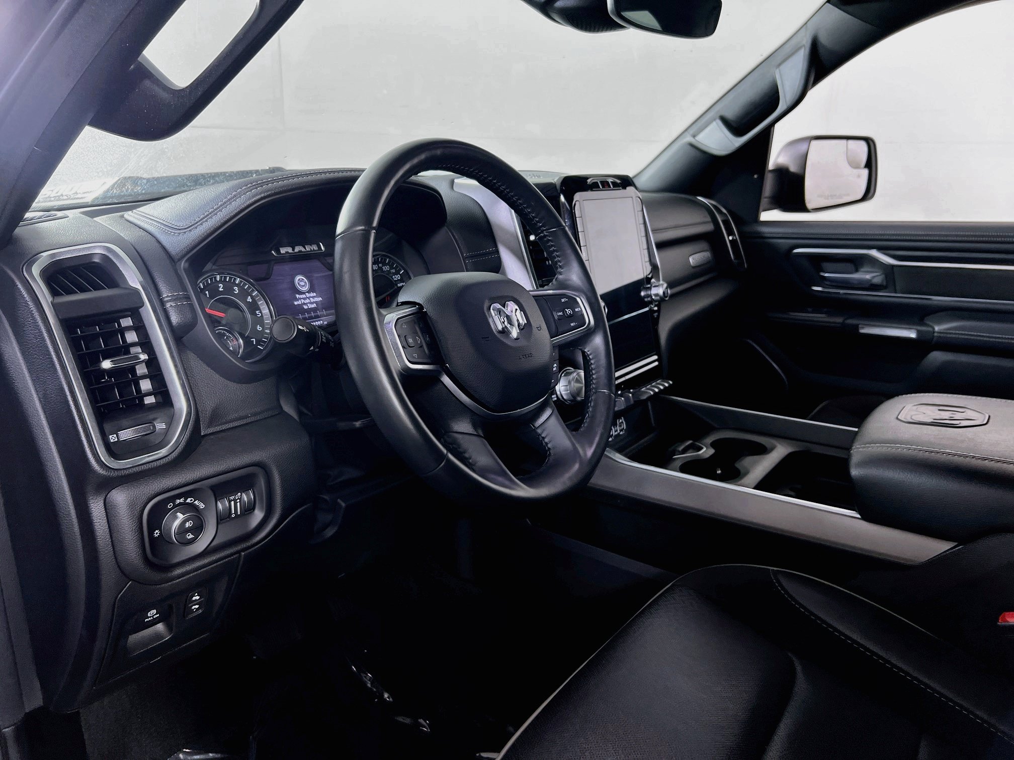 Used 2023 RAM 1500 Laramie AWD/4WD image 9