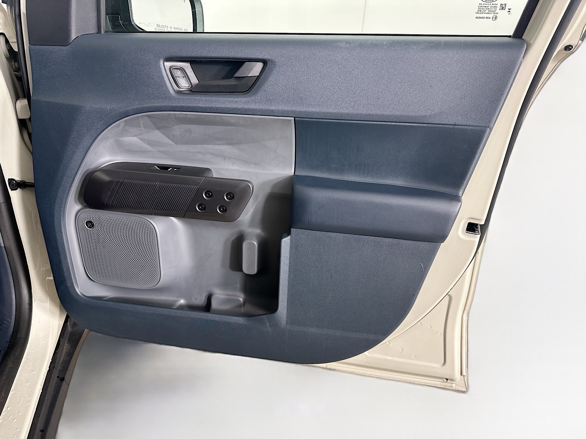 Used 2024 Ford Maverick Lariat w/ Black Appearance Package FWD image 32