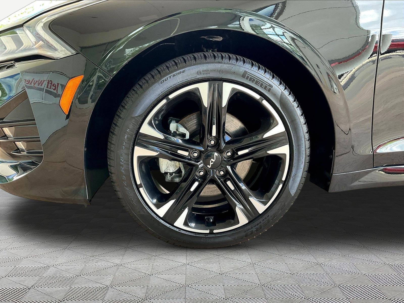 Used 2024 Kia K5 GT-Line w/ GT-Line Premium Package FWD image 32