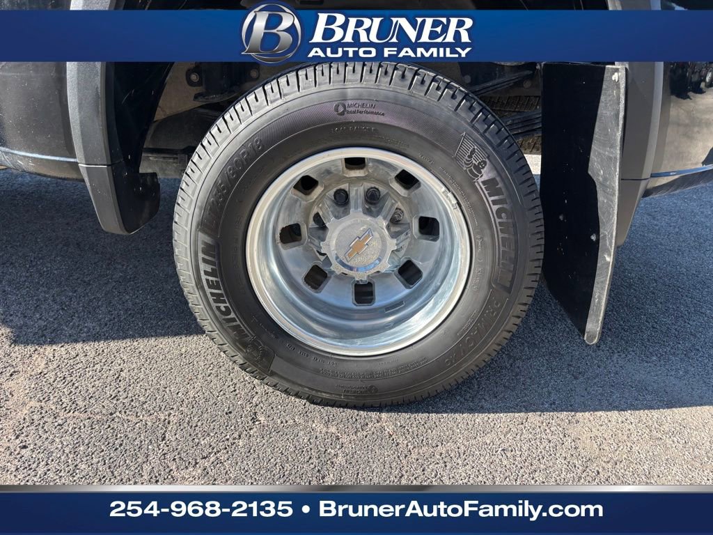 Used 2024 Chevrolet Silverado 3500 LTZ w/ LTZ Convenience Package image 9