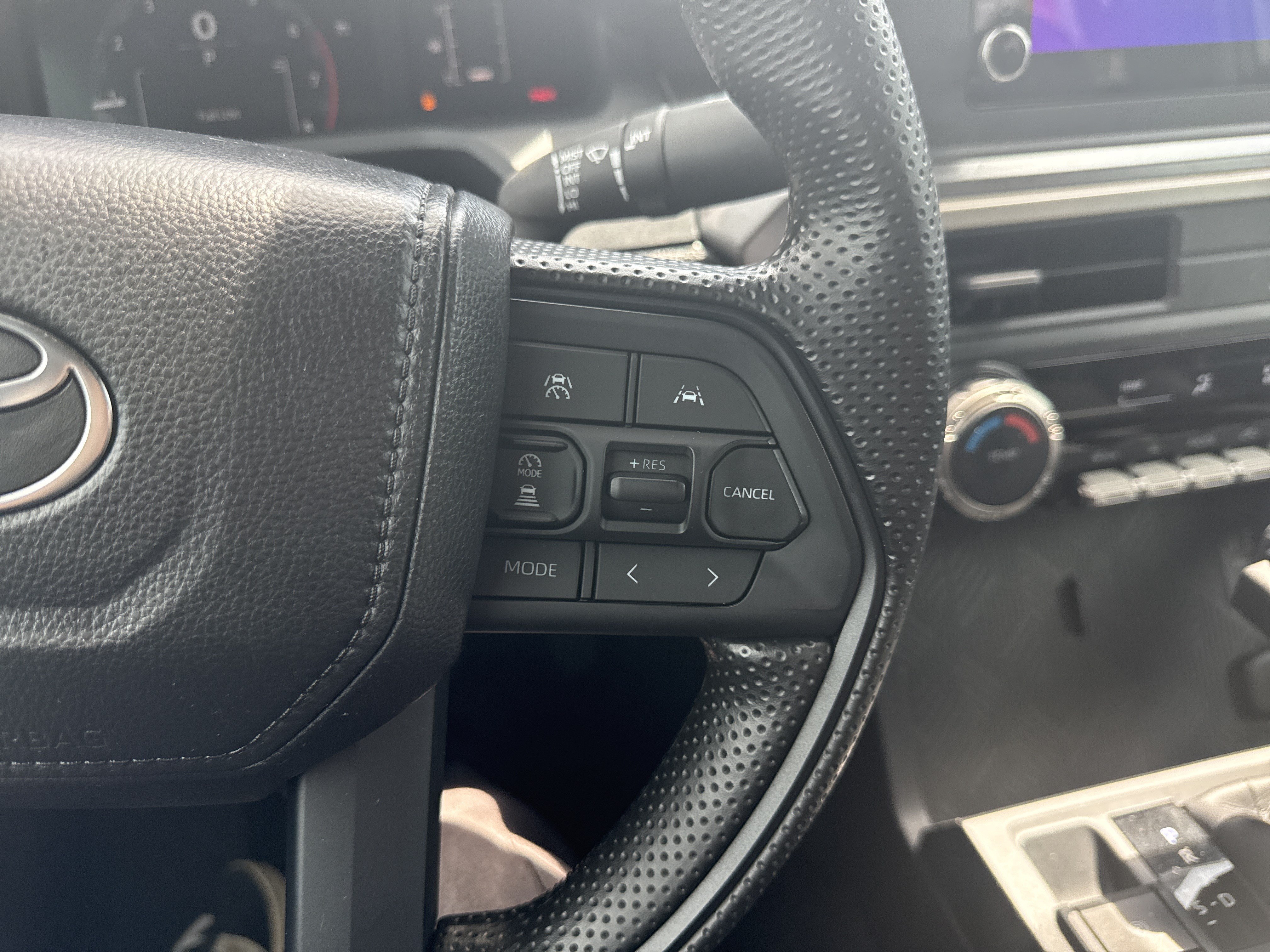 Used 2025 Toyota Tacoma SR5 AWD/4WD image 20