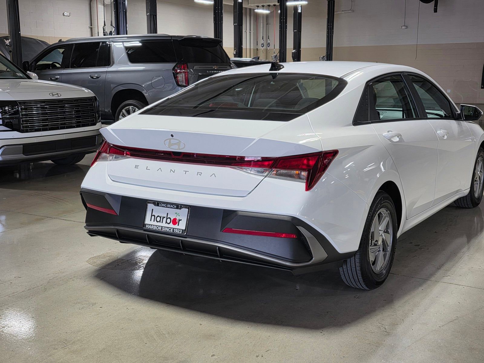 Used 2026 Hyundai Elantra SE image 11