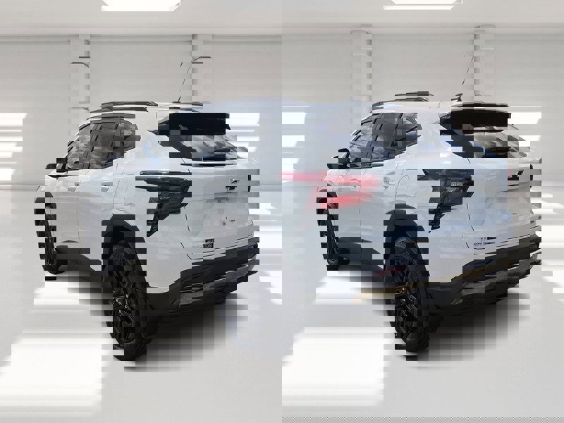 Used 2025 Chevrolet Trax ACTIV w/ Driver Confidence Package image 3