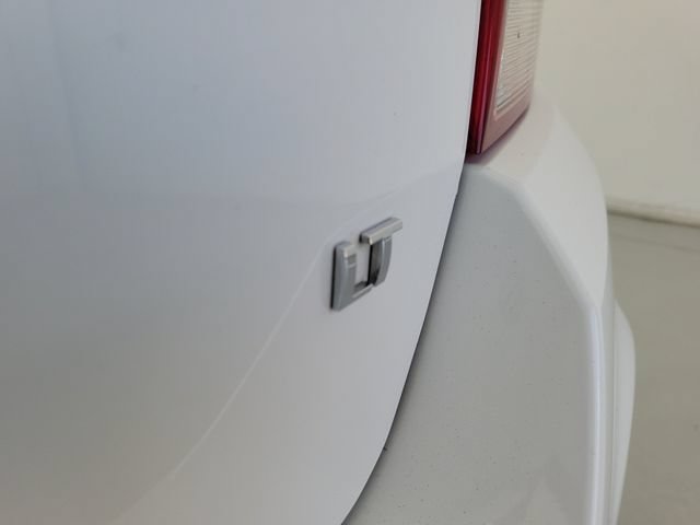 Used 2020 Chevrolet Trax LT w/ LPO, Cargo Package FWD image 8