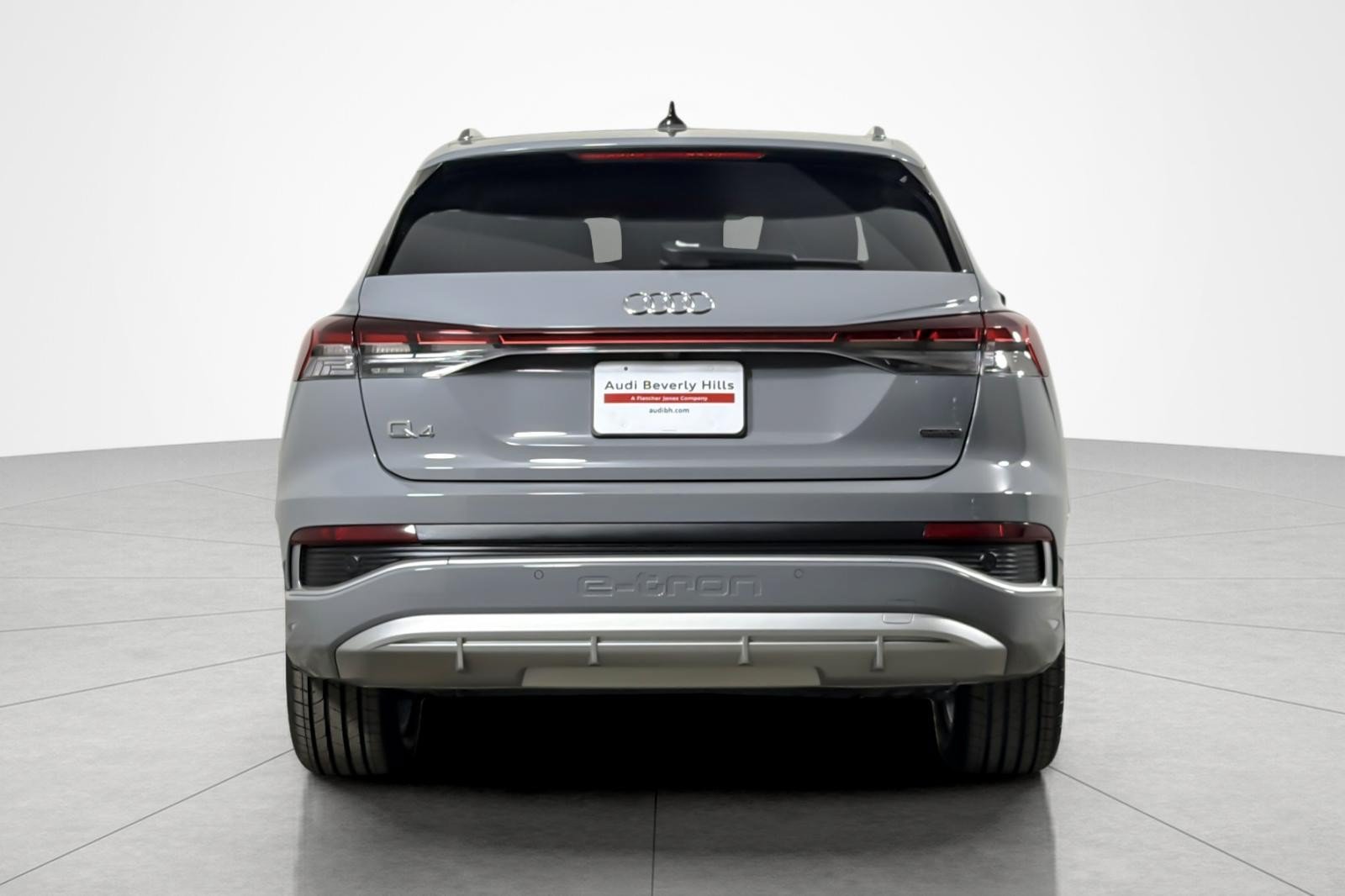 Used 2023 Audi Q4 e-tron Prestige AWD/4WD image 4