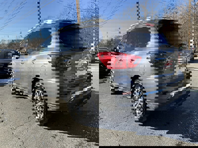 Used 2018 Nissan Pathfinder S image 7